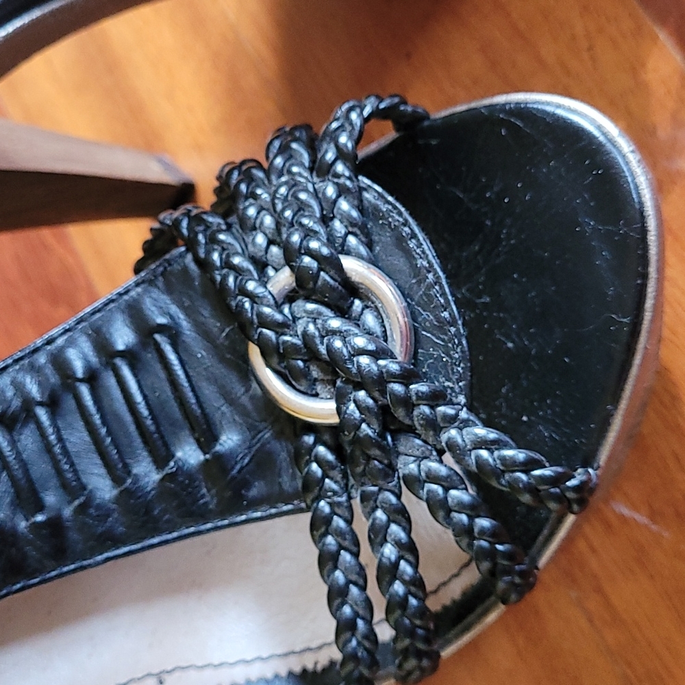 Shoes - Picture 3 of 8